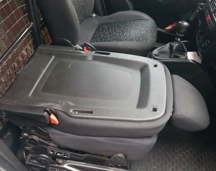 Белый Опель Комбо груз.-пасс., объемом двигателя 1.6 л и пробегом 212 тыс. км за 5999 $, фото 14 на Automoto.ua