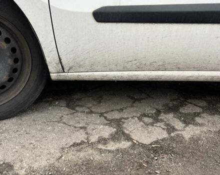 Белый Опель Комбо груз.-пасс., объемом двигателя 1.6 л и пробегом 300 тыс. км за 5600 $, фото 7 на Automoto.ua