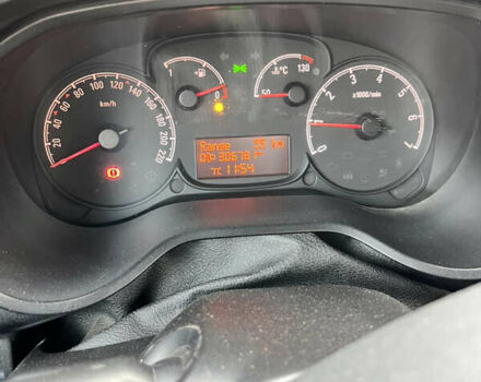 Белый Опель Комбо груз.-пасс., объемом двигателя 1.6 л и пробегом 300 тыс. км за 5600 $, фото 5 на Automoto.ua