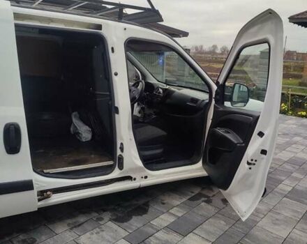 Білий Опель Комбо вант.-пас., об'ємом двигуна 1.6 л та пробігом 118 тис. км за 8500 $, фото 2 на Automoto.ua