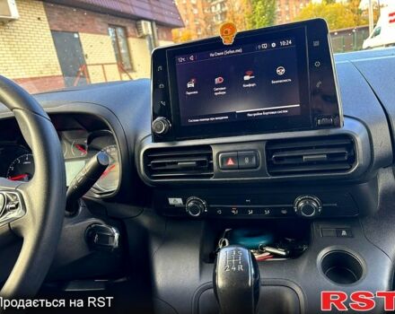 Белый Опель Комбо груз.-пасс., объемом двигателя 1.5 л и пробегом 0 тыс. км за 10900 $, фото 2 на Automoto.ua