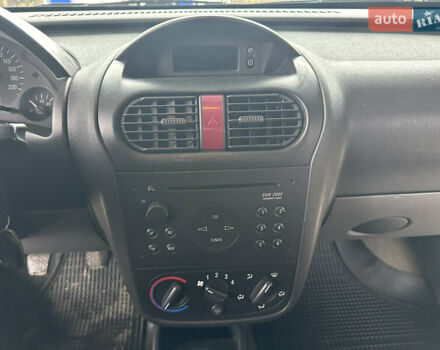 Белый Опель Комбо груз.-пасс., объемом двигателя 1.69 л и пробегом 240 тыс. км за 3200 $, фото 14 на Automoto.ua