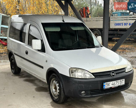 Белый Опель Комбо груз.-пасс., объемом двигателя 1.69 л и пробегом 240 тыс. км за 3200 $, фото 1 на Automoto.ua