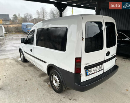 Белый Опель Комбо груз.-пасс., объемом двигателя 1.69 л и пробегом 240 тыс. км за 3200 $, фото 5 на Automoto.ua