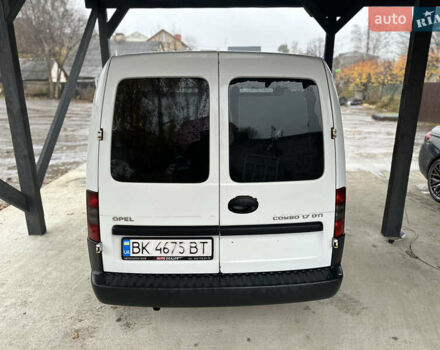 Белый Опель Комбо груз.-пасс., объемом двигателя 1.69 л и пробегом 240 тыс. км за 3200 $, фото 3 на Automoto.ua