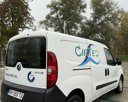 Белый Опель Комбо груз.-пасс., объемом двигателя 1.25 л и пробегом 350 тыс. км за 4500 $, фото 3 на Automoto.ua