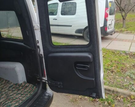 Белый Опель Комбо груз.-пасс., объемом двигателя 1.7 л и пробегом 178 тыс. км за 4300 $, фото 5 на Automoto.ua