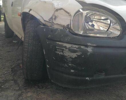 Белый Опель Комбо груз.-пасс., объемом двигателя 1.4 л и пробегом 470 тыс. км за 595 $, фото 3 на Automoto.ua