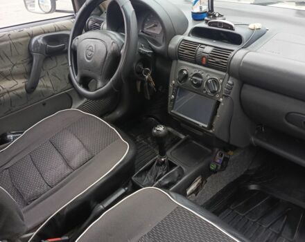 Білий Опель Комбо вант.-пас., об'ємом двигуна 1.7 л та пробігом 190 тис. км за 1700 $, фото 4 на Automoto.ua