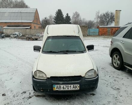 Белый Опель Комбо груз.-пасс., объемом двигателя 1.4 л и пробегом 200 тыс. км за 750 $, фото 2 на Automoto.ua