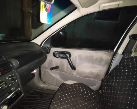 Белый Опель Комбо груз.-пасс., объемом двигателя 1.4 л и пробегом 60 тыс. км за 2000 $, фото 20 на Automoto.ua