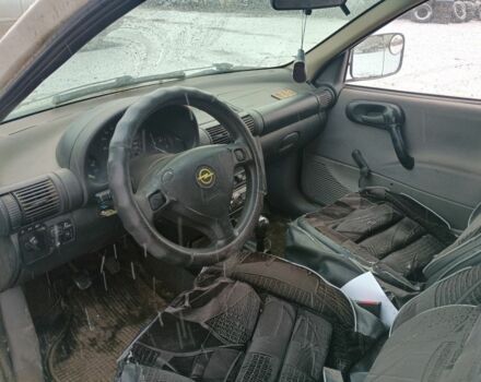 Белый Опель Комбо груз.-пасс., объемом двигателя 1.4 л и пробегом 200 тыс. км за 750 $, фото 5 на Automoto.ua