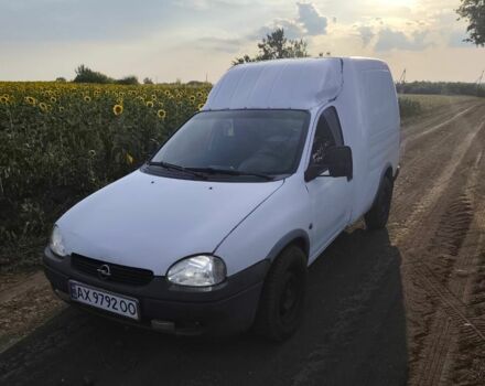 Белый Опель Комбо груз.-пасс., объемом двигателя 1.4 л и пробегом 60 тыс. км за 2000 $, фото 1 на Automoto.ua