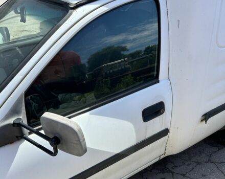 Белый Опель Комбо груз.-пасс., объемом двигателя 1.7 л и пробегом 500 тыс. км за 1000 $, фото 10 на Automoto.ua