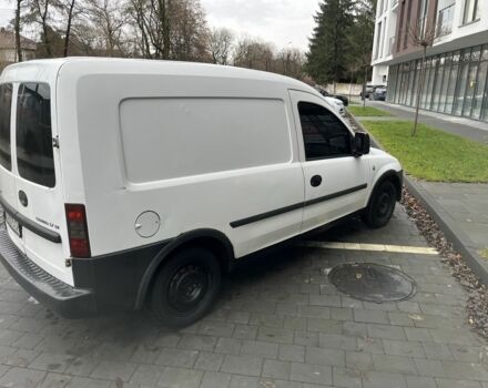 Белый Опель Комбо груз.-пасс., объемом двигателя 1.7 л и пробегом 170 тыс. км за 2600 $, фото 5 на Automoto.ua