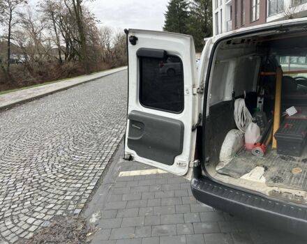 Белый Опель Комбо груз.-пасс., объемом двигателя 1.7 л и пробегом 170 тыс. км за 2600 $, фото 3 на Automoto.ua