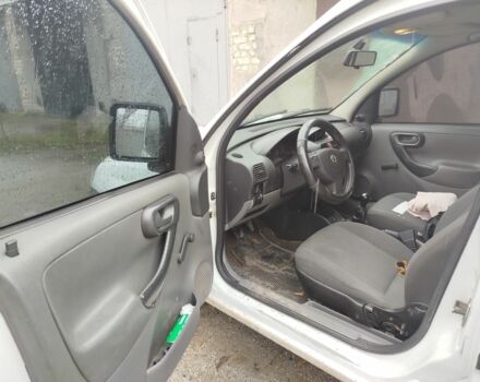 Білий Опель Комбо вант.-пас., об'ємом двигуна 1.7 л та пробігом 220 тис. км за 2300 $, фото 4 на Automoto.ua