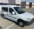Белый Опель Комбо груз.-пасс., объемом двигателя 1.7 л и пробегом 442 тыс. км за 3500 $, фото 1 на Automoto.ua