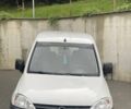 Білий Опель Комбо вант.-пас., об'ємом двигуна 1.7 л та пробігом 200 тис. км за 2699 $, фото 4 на Automoto.ua