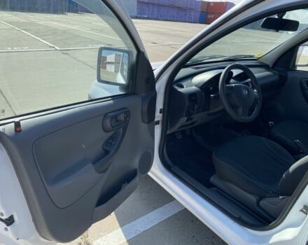 Белый Опель Комбо груз.-пасс., объемом двигателя 1.7 л и пробегом 442 тыс. км за 3500 $, фото 8 на Automoto.ua