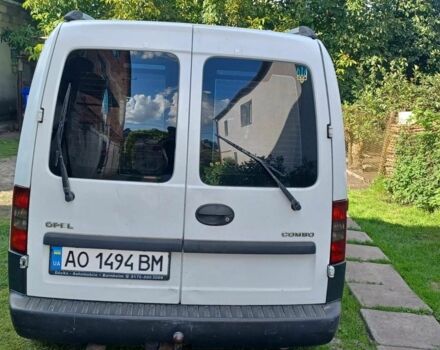 Белый Опель Комбо груз.-пасс., объемом двигателя 1.2 л и пробегом 290 тыс. км за 3600 $, фото 7 на Automoto.ua