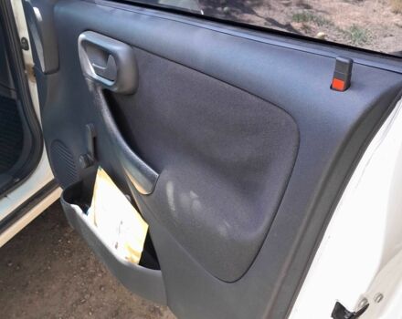 Белый Опель Комбо груз.-пасс., объемом двигателя 1.4 л и пробегом 249 тыс. км за 4500 $, фото 12 на Automoto.ua