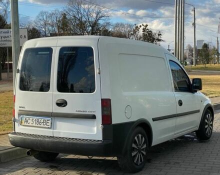 Белый Опель Комбо груз.-пасс., объемом двигателя 1.2 л и пробегом 290 тыс. км за 2700 $, фото 2 на Automoto.ua