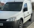 Белый Опель Комбо груз.-пасс., объемом двигателя 1.2 л и пробегом 290 тыс. км за 2700 $, фото 1 на Automoto.ua
