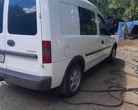 Белый Опель Комбо груз.-пасс., объемом двигателя 1.4 л и пробегом 249 тыс. км за 4500 $, фото 14 на Automoto.ua