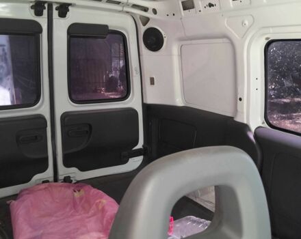 Белый Опель Комбо груз.-пасс., объемом двигателя 1.4 л и пробегом 249 тыс. км за 4500 $, фото 10 на Automoto.ua