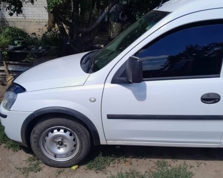 Белый Опель Комбо груз.-пасс., объемом двигателя 1.4 л и пробегом 249 тыс. км за 4500 $, фото 19 на Automoto.ua