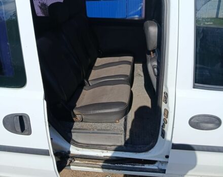 Белый Опель Комбо груз.-пасс., объемом двигателя 2 л и пробегом 260 тыс. км за 5000 $, фото 6 на Automoto.ua