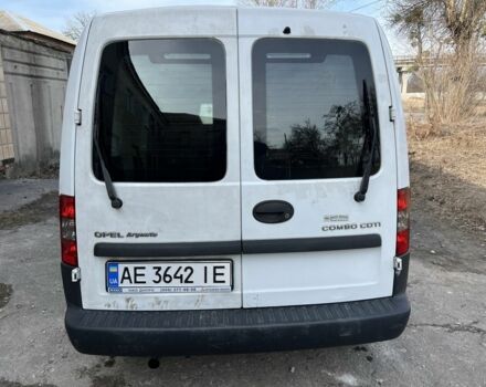 Белый Опель Комбо груз.-пасс., объемом двигателя 1.2 л и пробегом 180 тыс. км за 3800 $, фото 3 на Automoto.ua