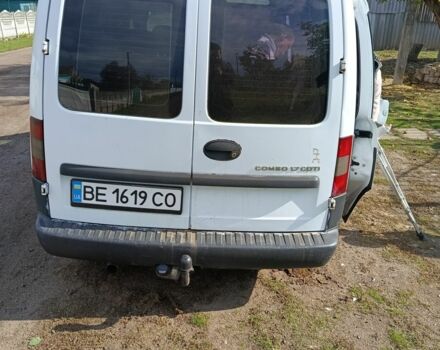 Белый Опель Комбо груз.-пасс., объемом двигателя 2 л и пробегом 260 тыс. км за 5000 $, фото 10 на Automoto.ua