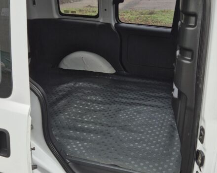 Белый Опель Комбо груз.-пасс., объемом двигателя 1.7 л и пробегом 232 тыс. км за 3750 $, фото 15 на Automoto.ua