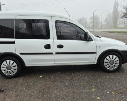 Белый Опель Комбо груз.-пасс., объемом двигателя 1.7 л и пробегом 232 тыс. км за 3750 $, фото 3 на Automoto.ua