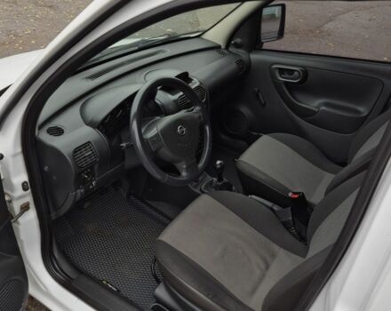 Белый Опель Комбо груз.-пасс., объемом двигателя 1.7 л и пробегом 232 тыс. км за 3750 $, фото 8 на Automoto.ua