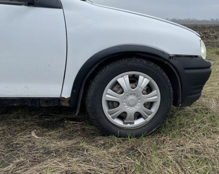 Білий Опель Комбо вант.-пас., об'ємом двигуна 1.4 л та пробігом 383 тис. км за 1300 $, фото 7 на Automoto.ua