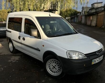 Білий Опель Комбо вант.-пас., об'ємом двигуна 1.7 л та пробігом 300 тис. км за 3400 $, фото 2 на Automoto.ua