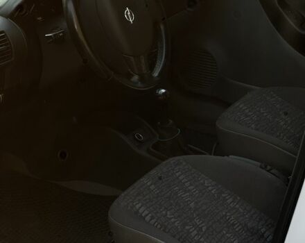 Білий Опель Комбо вант.-пас., об'ємом двигуна 1.7 л та пробігом 300 тис. км за 3400 $, фото 5 на Automoto.ua