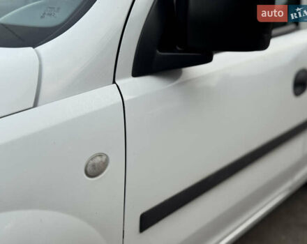Белый Опель Комбо груз.-пасс., объемом двигателя 1.69 л и пробегом 299 тыс. км за 2999 $, фото 12 на Automoto.ua