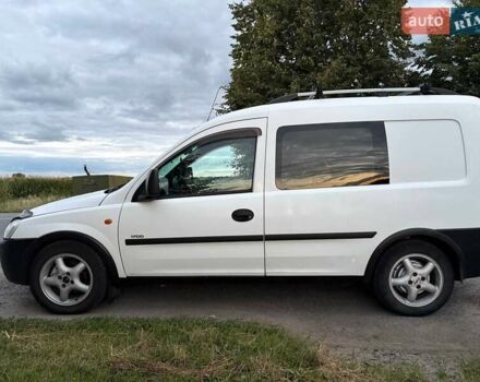 Белый Опель Комбо груз.-пасс., объемом двигателя 1.7 л и пробегом 498 тыс. км за 3400 $, фото 5 на Automoto.ua