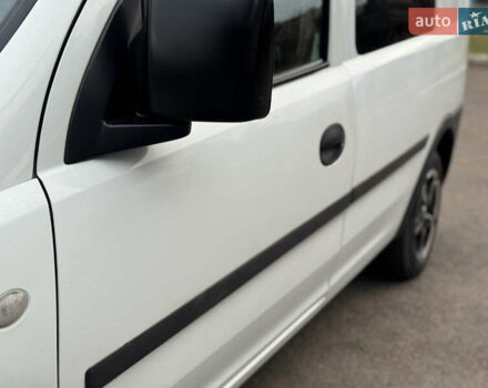 Белый Опель Комбо груз.-пасс., объемом двигателя 1.69 л и пробегом 299 тыс. км за 2999 $, фото 14 на Automoto.ua