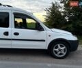Белый Опель Комбо груз.-пасс., объемом двигателя 1.7 л и пробегом 498 тыс. км за 3400 $, фото 3 на Automoto.ua
