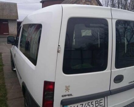 Белый Опель Комбо груз.-пасс., объемом двигателя 1.7 л и пробегом 455 тыс. км за 2500 $, фото 3 на Automoto.ua