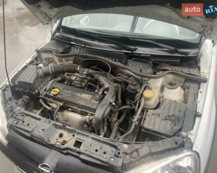 Білий Опель Комбо вант.-пас., об'ємом двигуна 1.69 л та пробігом 413 тис. км за 3500 $, фото 7 на Automoto.ua