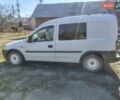 Белый Опель Комбо груз.-пасс., объемом двигателя 1.69 л и пробегом 290 тыс. км за 3900 $, фото 2 на Automoto.ua