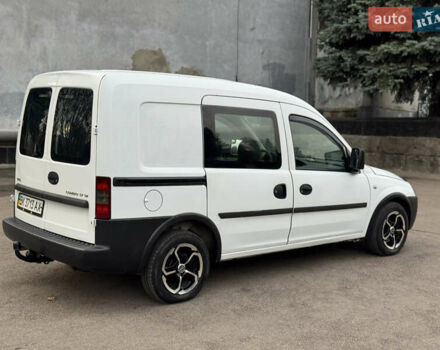 Белый Опель Комбо груз.-пасс., объемом двигателя 1.69 л и пробегом 299 тыс. км за 2999 $, фото 4 на Automoto.ua