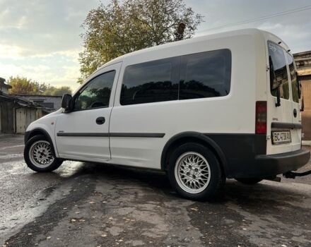 Білий Опель Комбо вант.-пас., об'ємом двигуна 1.7 л та пробігом 300 тис. км за 3400 $, фото 3 на Automoto.ua