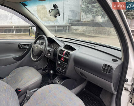 Белый Опель Комбо груз.-пасс., объемом двигателя 1.69 л и пробегом 299 тыс. км за 2999 $, фото 16 на Automoto.ua